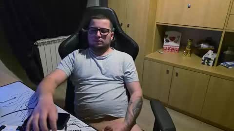 Snapshot of kevinnlovely95 chatting on January 31, 7:11 pm Kevinn online show from January 31, 7:11 pm