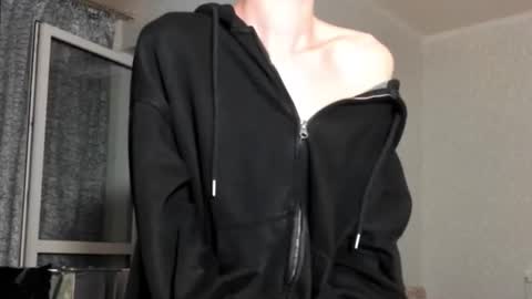 Snapshot of kevinsupershy chatting on June 23, 6:17 pm kevinsupershy online show from June 23, 6:17 pm