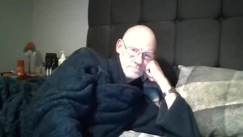 Snapshot of kevlooking4sez chatting on October 10, 12:09 am kevlooking4sez online show from October 10, 12:09 am