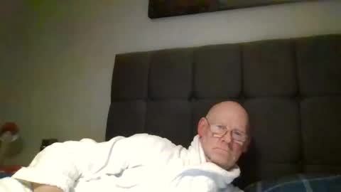 kevlooking4sez online show from April 17, 11:08 pm