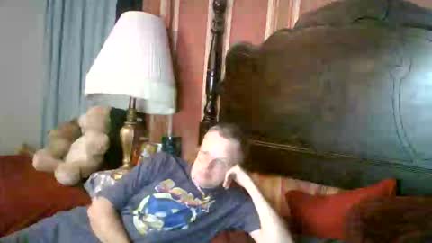 Snapshot of kevydaddyhubby2 chatting on November 17, 2:06 am kevydaddyhubby2 online show from November 17, 2:06 am
