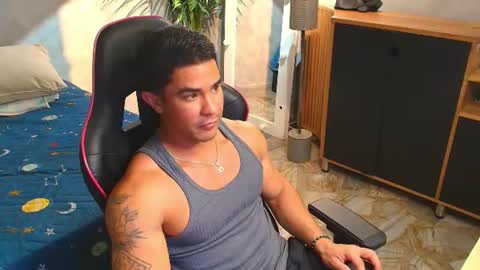 Keywill online show from July 18, 1:54 am