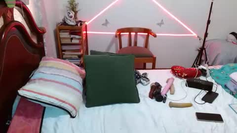 keyla_13 online show from October 18, 12:28 pm