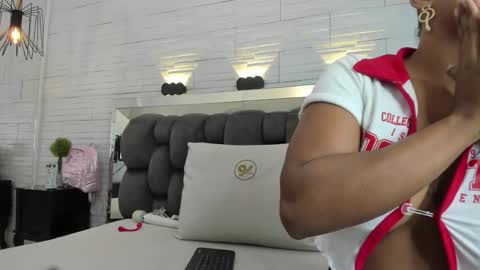 keyla nahir online show from September 29, 3:11 am