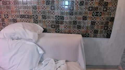 Key   online show from October 8, 11:30 am