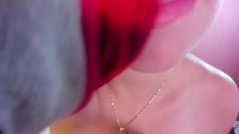 Key   online show from April 20, 7:04 pm