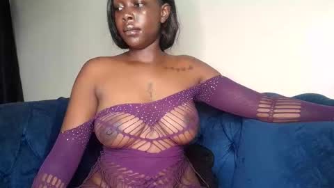 Snapshot of keylaa4 chatting on February 18, 8:32 am keyla online show from February 18, 8:32 am