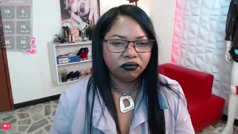 Snapshot of keylathomson chatting on February 9, 10:19 am Keyla online show from February 9, 10:19 am