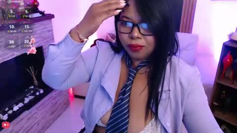 Snapshot of keylathomson chatting on June 20, 10:29 am Keyla online show from June 20, 10:29 am