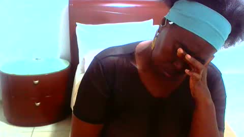 keysenbarxx19 online show from April 22, 2:47 am