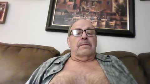 Snapshot of kfries chatting on October 7, 11:57 pm Kent online show from October 7, 11:57 pm