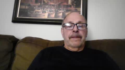 Snapshot of kfries chatting on October 13, 3:28 am Kent online show from October 13, 3:28 am