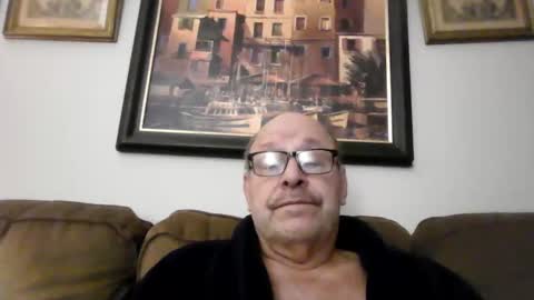 Snapshot of kfries chatting on October 16, 10:38 am Kent online show from October 16, 10:38 am