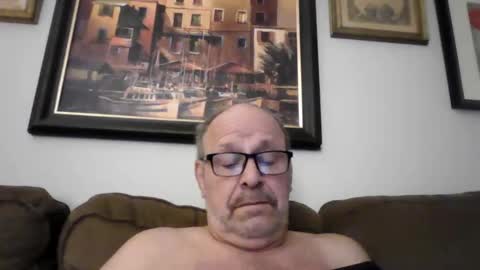 Snapshot of kfries chatting on October 20, 10:49 am Kent online show from October 20, 10:49 am