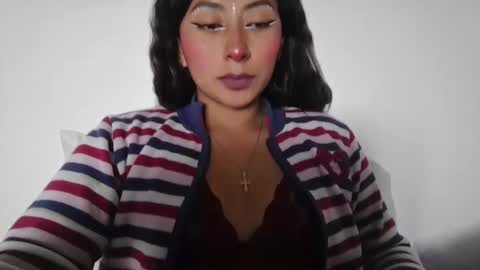 khaleesi_j online show from February 21, 8:38 pm