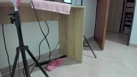 Kathe Hot online show from December 5, 1:25 am