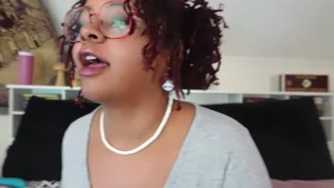 Khaya online show from February 14, 7:32 pm