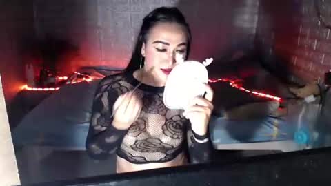 khimtemptress69 online show from May 26, 9:49 am