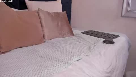 Snapshot of khloe_cutee chatting on April 22, 5:25 pm Khloe Cute online show from April 22, 5:25 pm