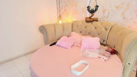 Khloe online show from October 10, 5:28 am