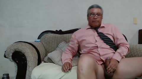 KIA MING AND HER TEACHER online show from December 11, 10:27 pm