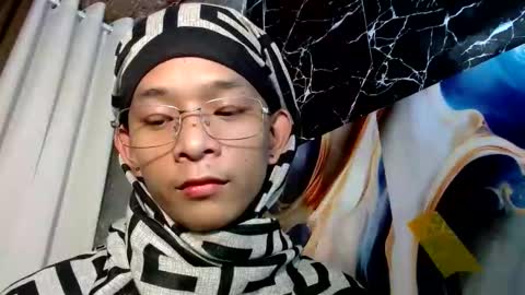 kiana online show from April 16, 1:12 pm