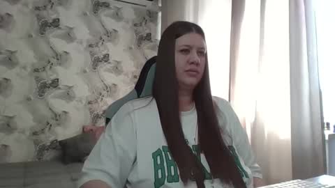 kianna_dior_ online show from February 20, 7:43 am