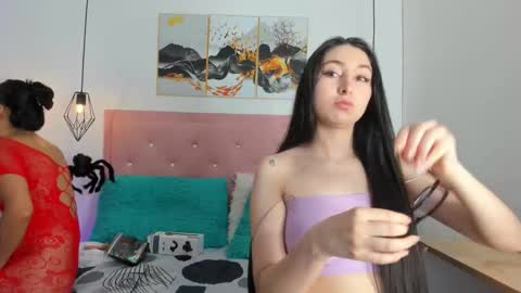 Snapshot of kiara__white chatting on October 15, 12:38 pm Kiara online show from October 15, 12:38 pm