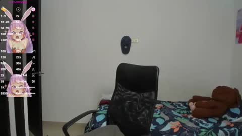 Evelyn online show from February 19, 2:12 am