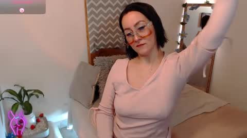 Kiara Bermont online show from October 3, 3:31 pm