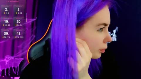 Kira online show from November 3, 9:05 pm