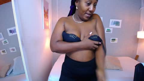 Kiara online show from January 16, 2:30 pm