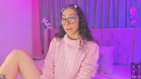 Snapshot of kiara_lovelyy chatting on July 24, 2:53 am Kiara online show from July 24, 2:53 am