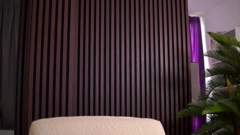 kiara_moreno online show from September 10, 8:25 am