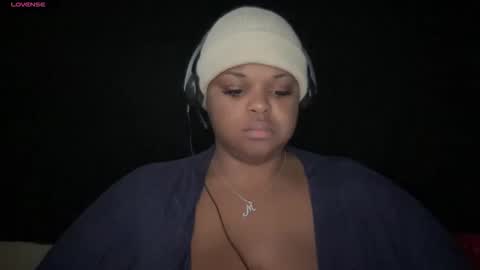 KiaraSugars online show from January 16, 1:15 pm