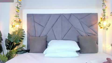 kiarha  online show from November 25, 3:06 am