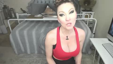 Snapshot of kiarose chatting on March 7, 9:18 am Kia Rose online show from March 7, 9:18 am