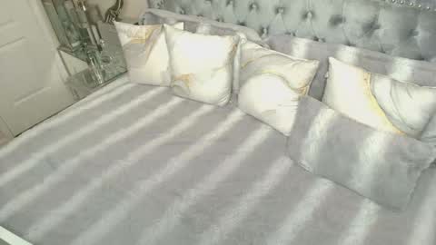 Snapshot of kiarose chatting on October 23, 6:23 am Kia Rose online show from October 23, 6:23 am