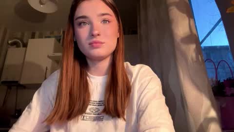 Ola my name is Lissa  Lets hit 10 Thumbs Up together   online show from March 14, 3:17 pm