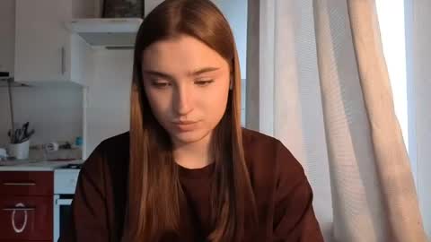Snapshot of kierstentates chatting on April 23, 12:51 pm Ola my name is Lissa Lets hit 10 Thumbs Up together online show from April 23, 12:51 pm