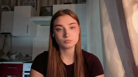 Snapshot of kierstentates chatting on May 7, 2:11 pm Ola my name is Lissa Lets hit 10 Thumbs Up together online show from May 7, 2:11 pm