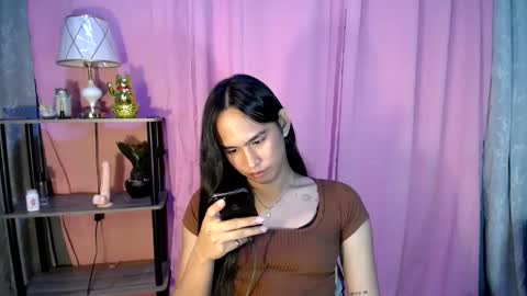 Snapshot of kieshagray chatting on March 5, 10:00 am kiesha online show from March 5, 10:00 am