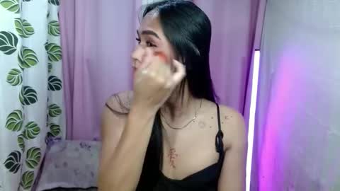 Snapshot of kieshagray chatting on December 17, 6:14 pm kiesha online show from December 17, 6:14 pm