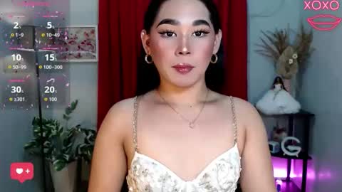 Im Mia online show from November 3, 2:07 pm