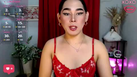 Im Mia online show from November 5, 7:30 am