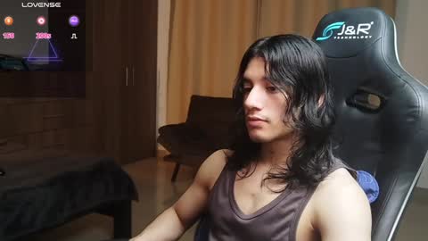 Snapshot of kikeruiz_19 chatting on December 16, 12:37 am kikeruiz 19 online show from December 16, 12:37 am