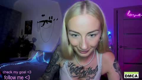 Snapshot of kiki_cute__ chatting on September 13, 7:35 pm Kiki online show from September 13, 7:35 pm