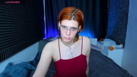 Kiki online show from December 3, 4:17 pm