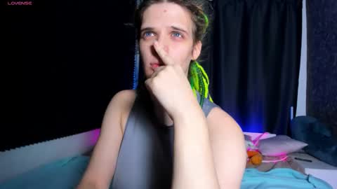 Kiki online show from November 9, 10:35 am