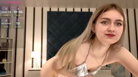 Kiki  dont forget to thumbs up me if you like my show  online show from September 12, 10:26 am